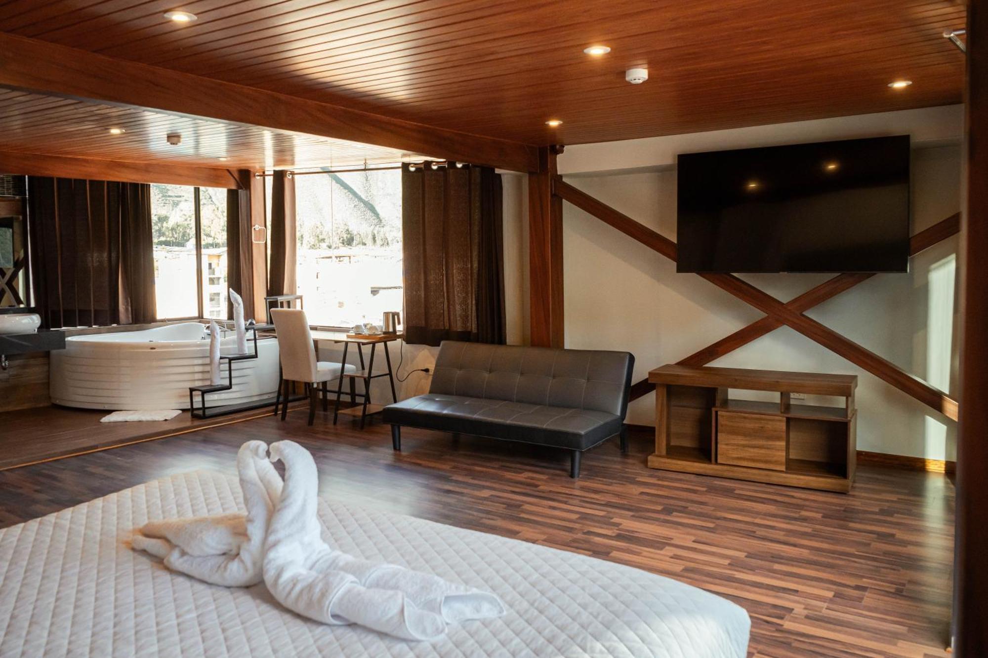 Hotel California Urubamba Eksteriør bilde