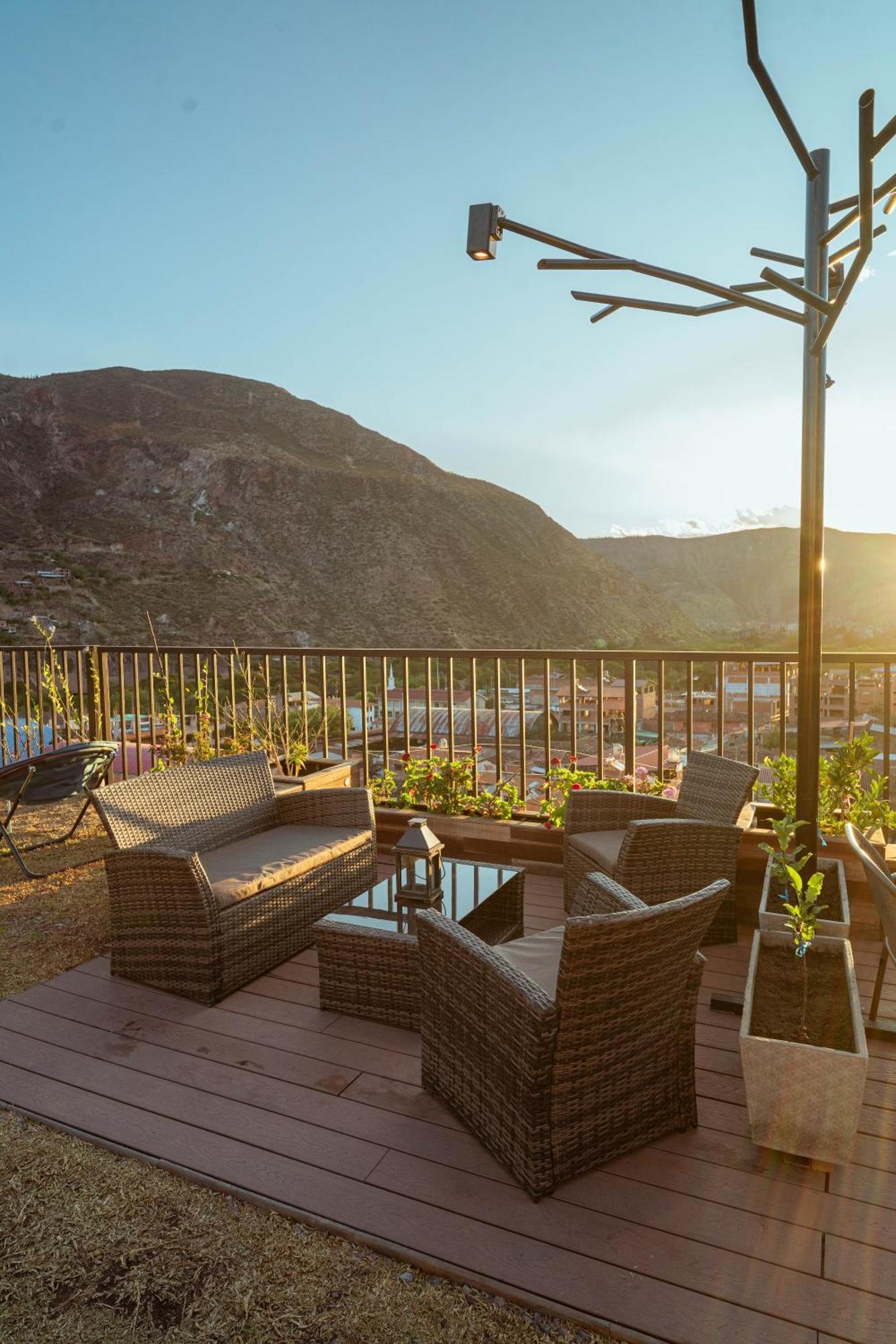 Hotel California Urubamba Eksteriør bilde